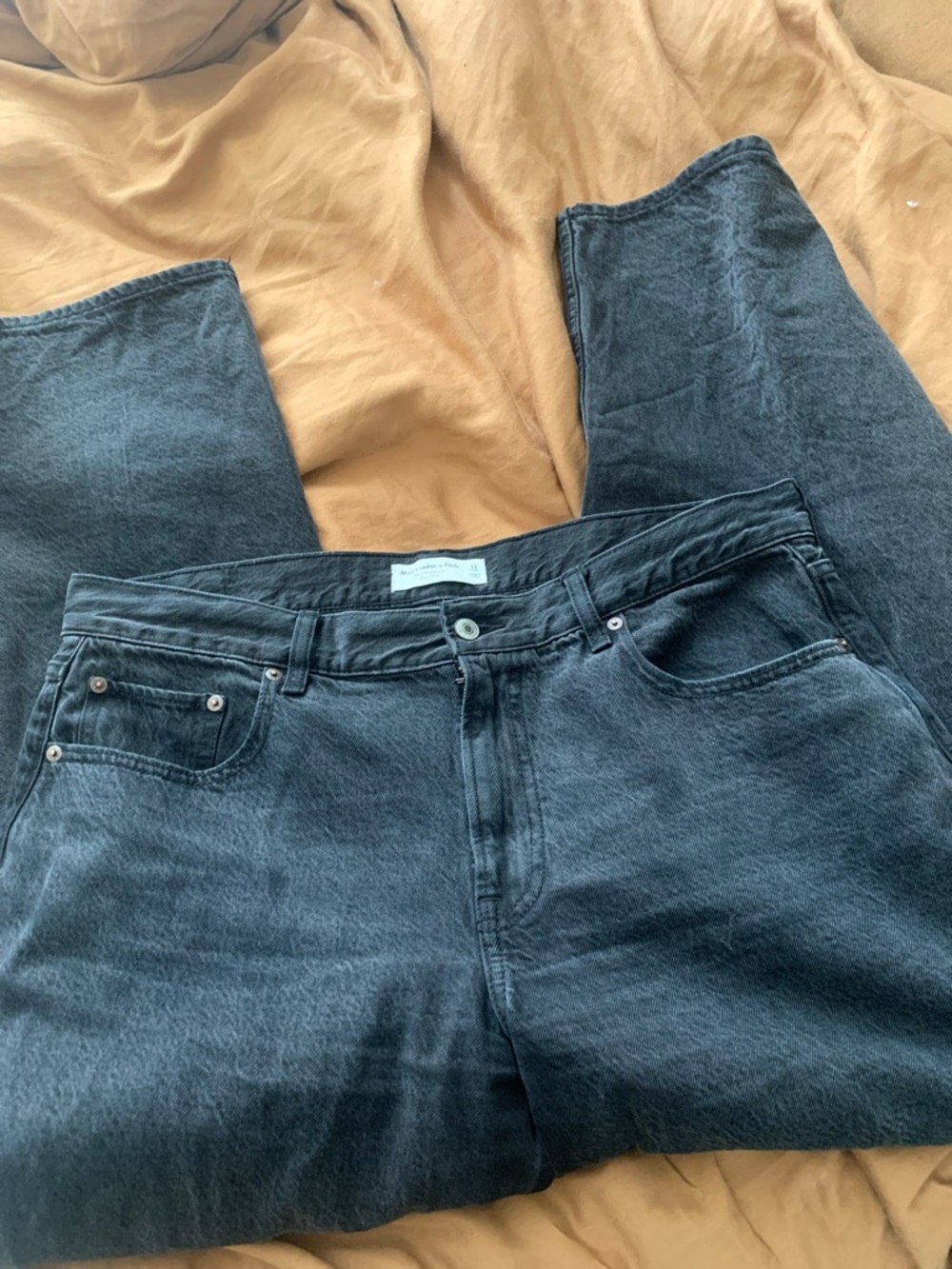 Abercrombie and Fitch loose low rise jeans black 31 short - Picture 2 of 5